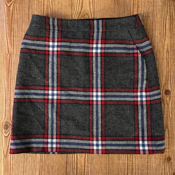 Boden Dresses & Skirts - Boden Heritage British Tweed Plaid Skirt in Charcoal Gray, Red, Blue, & White